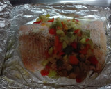 Foto del paso 3 de la receta: Salmón con pisto de verduras al papillot