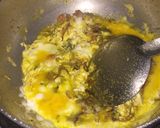 A picture of step 3 of Egg bhurji.