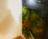 Foto langkah ke 4 dari resep Cah Brokoli Wortel Bawang Putih (TIPS brokoli lebih hijau).