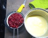 Retro meggyes gyümölcstorta recept fázis 5 fotója