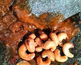 Foto langkah ke 2 dari resep Bumbu Rujak Uleg Kacang Mete.