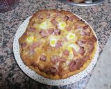 Foto del paso 4 de la receta: Pizza de masa gruesa con huevos de codorniz