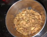 A picture of step 5 of Dates Almond Roll.