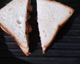 A picture of step 7 of Grilled Paneer Chilli Sandwich.