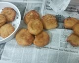 Foto langkah ke 4 dari resep Donat kentang tanpa mixer Dan pakai susu uht.