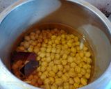 A picture of step 1 of Amritsari Chole.