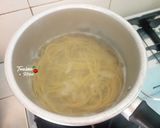 Foto langkah ke 6 dari resep Spaghetti Tomat Udang.