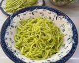 Foto langkah ke 5 dari resep Mie Ayam Hijau (Daun Katuk).