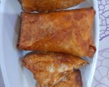 A picture of step 5 of Pizza pockets.