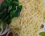 Foto langkah ke 2 dari resep Mie Goreng Praktis 🍝🍳.