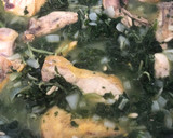 Foto del paso 2 de la receta: 296. Pollo al vino blanco con acelgas y ciruelas pasas (principal carne)