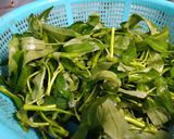 Foto langkah ke 1 dari resep Tumis kangkung terasi.