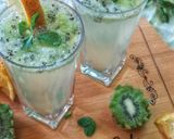 A picture of step 3 of Lime kiwi drink.