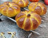 Foto del paso 12 de la receta: Bollos de calabaza rellenos de cabello de Ángel para Halloween