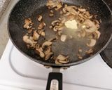 A picture of step 3 of Cheese, Mushroom, onion and pepper omelette.
