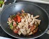 Foto del paso 5 de la receta Curry thai rojo con pollo y verduras
