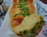 Hình bước làm 1 của món Bánh mì ngọt nhân hành