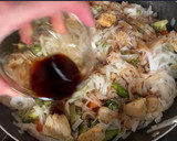 Foto del paso 6 de la receta: Noodles de arroz, pollo y verduras