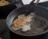 Foto del paso 9 de la receta: Chuletas de cordero rebozadas con pasta y espinacas