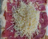 Foto langkah ke 3 dari resep Smoked Beef Cheese Toast.