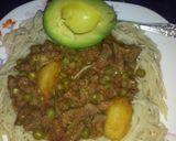 A picture of step 2 of Pasta and beaf peas stew.