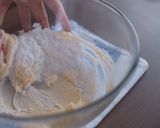 A picture of step 3 of Snowball Cookies (Boule de Neige).
