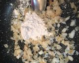Foto del paso 2 de la receta Pimientos de piquillo rellenos de bechamel de bacalao