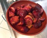 Une image de l'étape 1 de Compote pêches de vigne, prunes d'ente et coco.