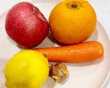 Gambar langkah 1 resipi Retinol Juice.