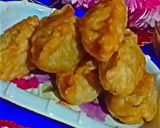 A picture of step 9 of Fried stuffed momos.