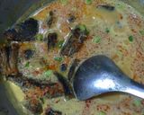 Foto langkah ke 4 dari resep Tongkol Pedas Kuah Santan.
