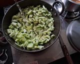 A picture of step 3 of Podalangai Poriyal (snake gourd curry).