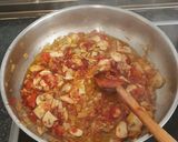 Foto del paso 4 de la receta: Albondiguillas estofadas con calamar