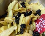 Foto del paso 7 de la receta: Tarta de manzana con nueces y pasas