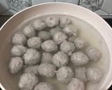 Foto langkah ke 5 dari resep 72. Bakso Sapi Anti Gagal.