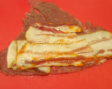 Foto del paso 4 de la receta: Rollitos de ternera, bacon y queso emmental en salsa