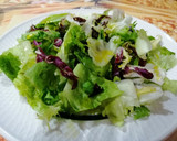 Foto del paso 5 de la receta: Ensalada templada de pollo y piña con dúo de salsas