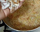 A picture of step 4 of پوٹے والی سویاں.
