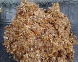 A picture of step 3 of Dates and oats energy bar.
