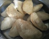 A picture of step 7 of Gujia Dahi Badas.