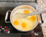 Foto del paso 7 de la receta: Pastel con crema pastelera de queso y mermelada