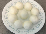 Labneh Balls (Spicy & Plain)