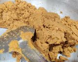 A picture of step 2 of Besan Ladoo (Chickpea Flour Ladoo).