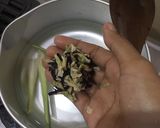 Foto langkah ke 2 dari resep Wedang Serai Kembang Telang.