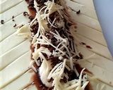 Foto langkah ke 4 dari resep Strudel / choco cheese banana pastry.