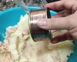 Foto del paso 4 de la receta: Croquetas de patatas y atún!