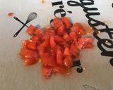 Une image de l'étape 6 de Salade de tomates et poivrons rouges grillés à la mozzarella et coriandre.