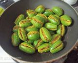 A picture of step 4 of Shahi Stuffed Pointed Gourd Sabji (Shahi Bharwa Parwal Sabji).