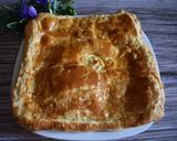 Foto del paso 9 de la receta: Empanada de morcilla, pera y queso de cabra