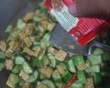 Foto langkah ke 7 dari resep Tumis Timun Tempe Telur.